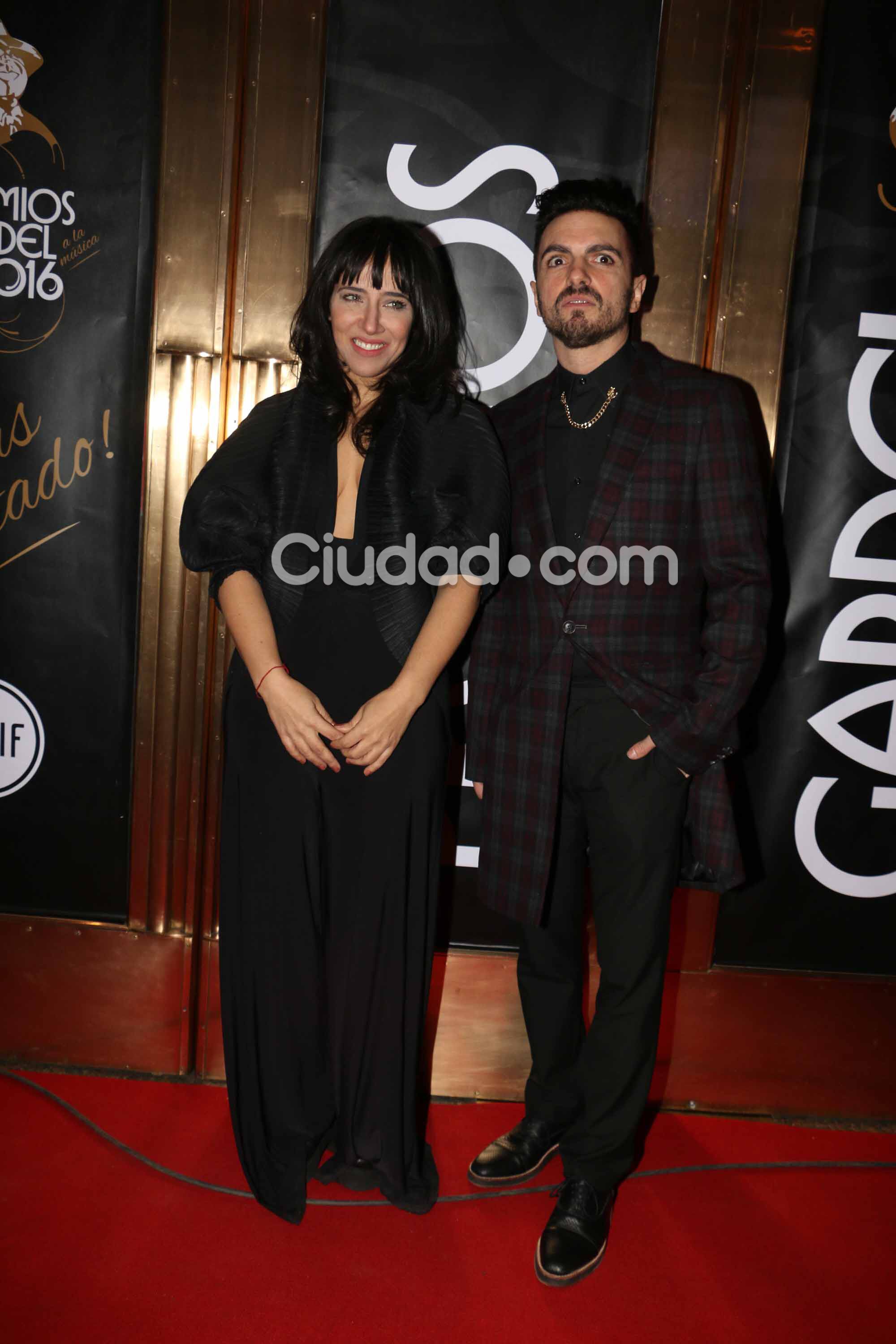 Ale Sergi y Juliana Gattas. (Foto: Movilpress)