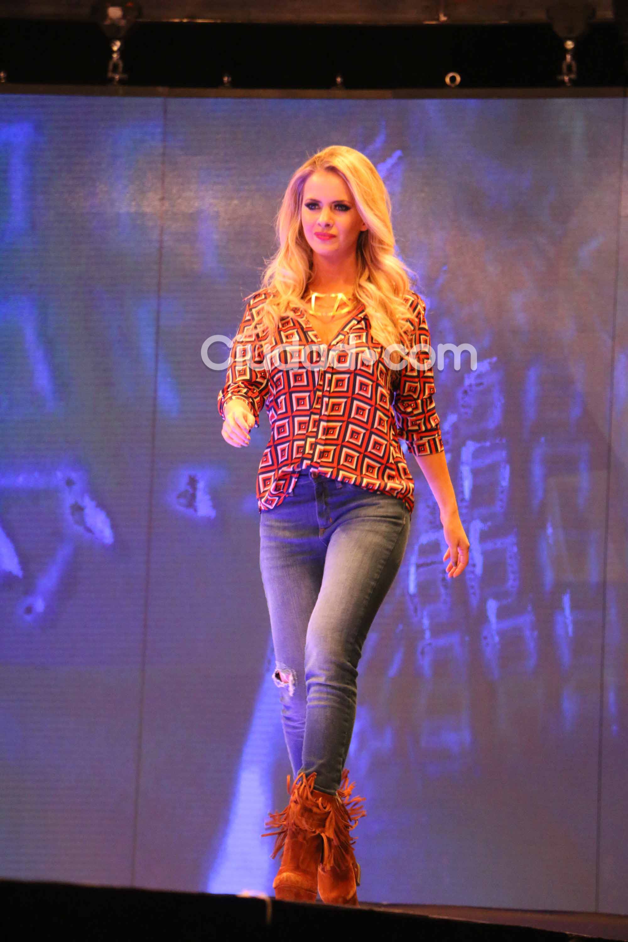 Alejandra Maglietti, en un desfile (Foto: Movilpress)