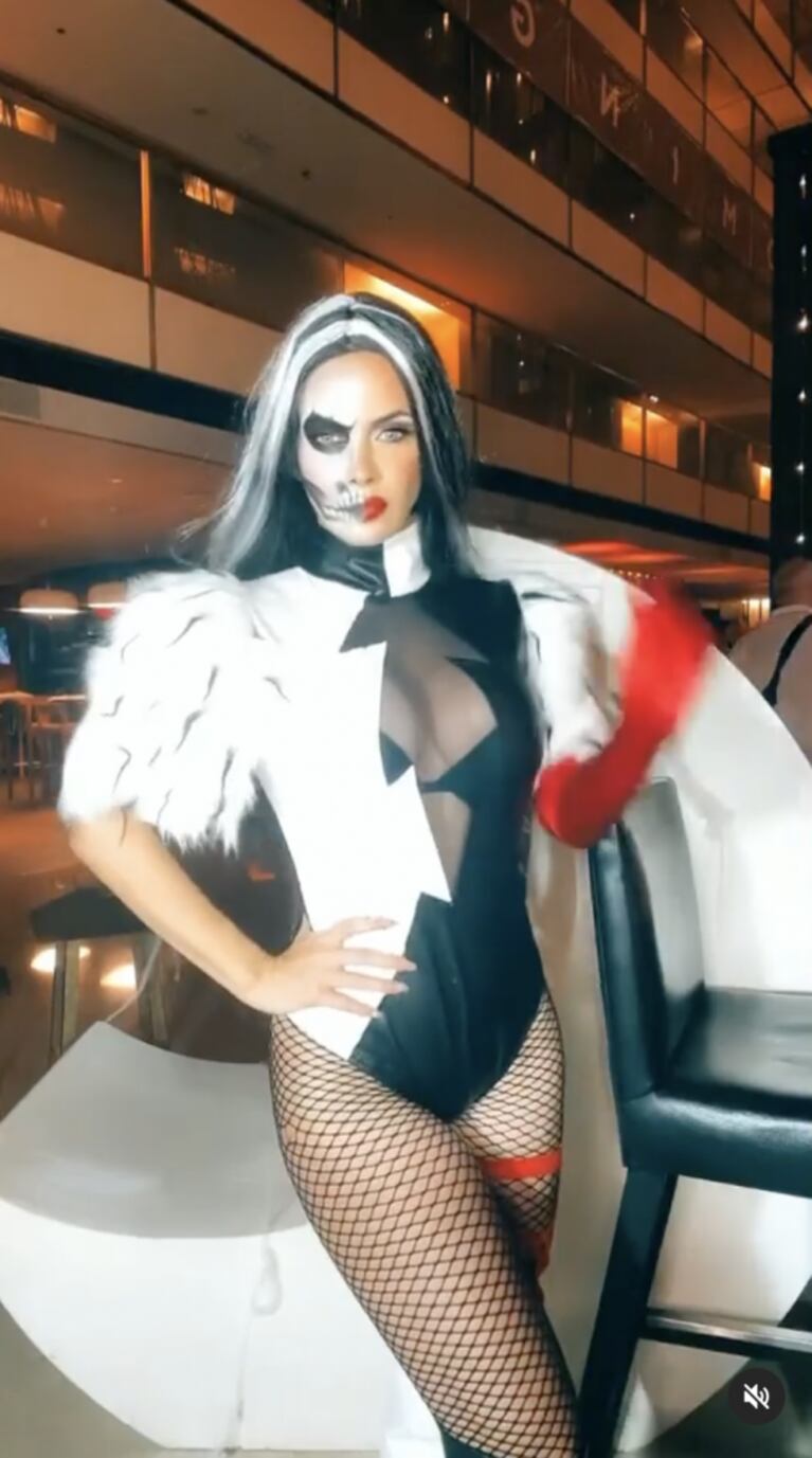 Alejandra Maglietti impactó con su disfraz de Cruella de Vil tras el escándalo con Wanda Nara: "¿No es una bomba?"
