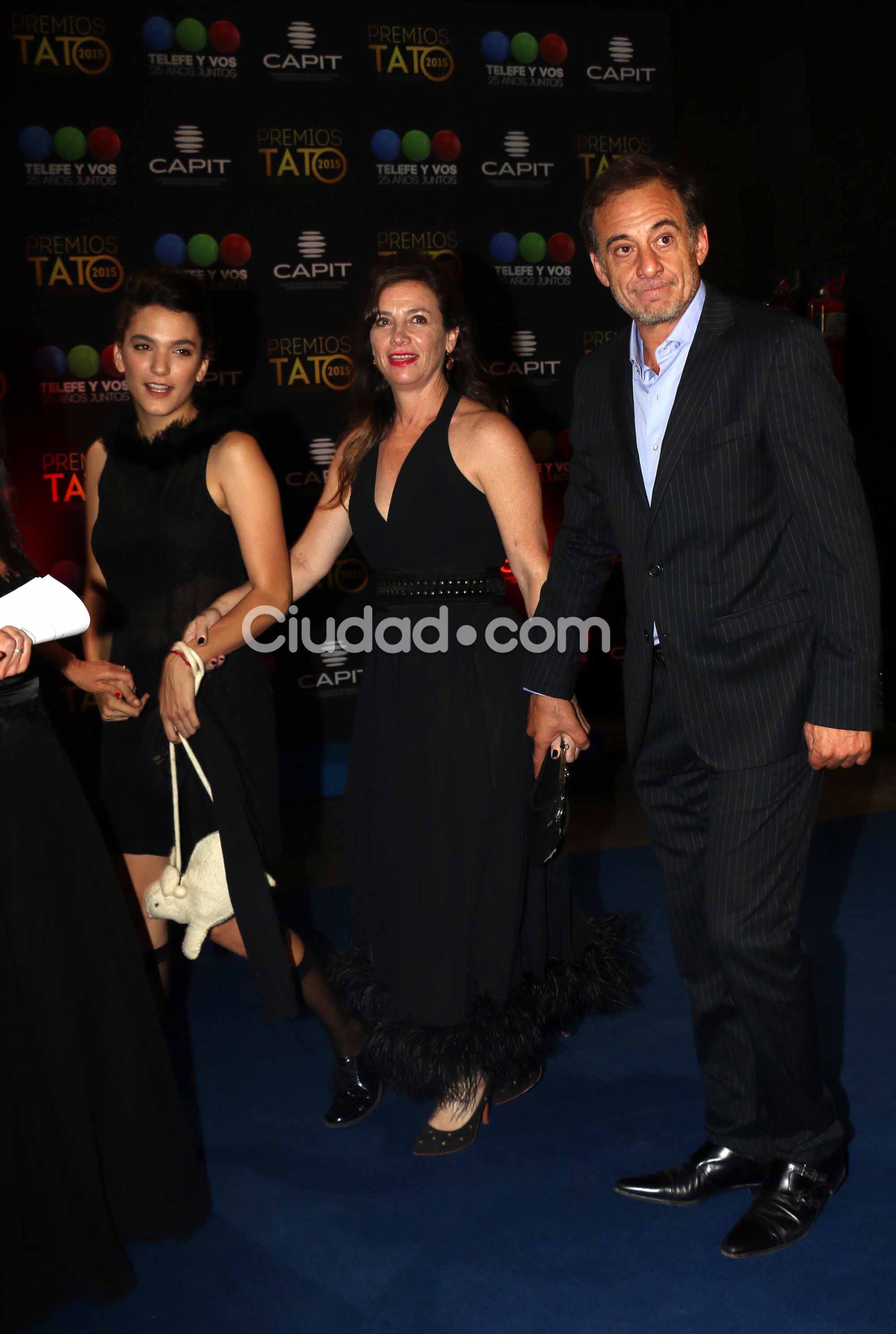 Alejandro Awada y su familia dijeron presente (Fotos: Movilpress).