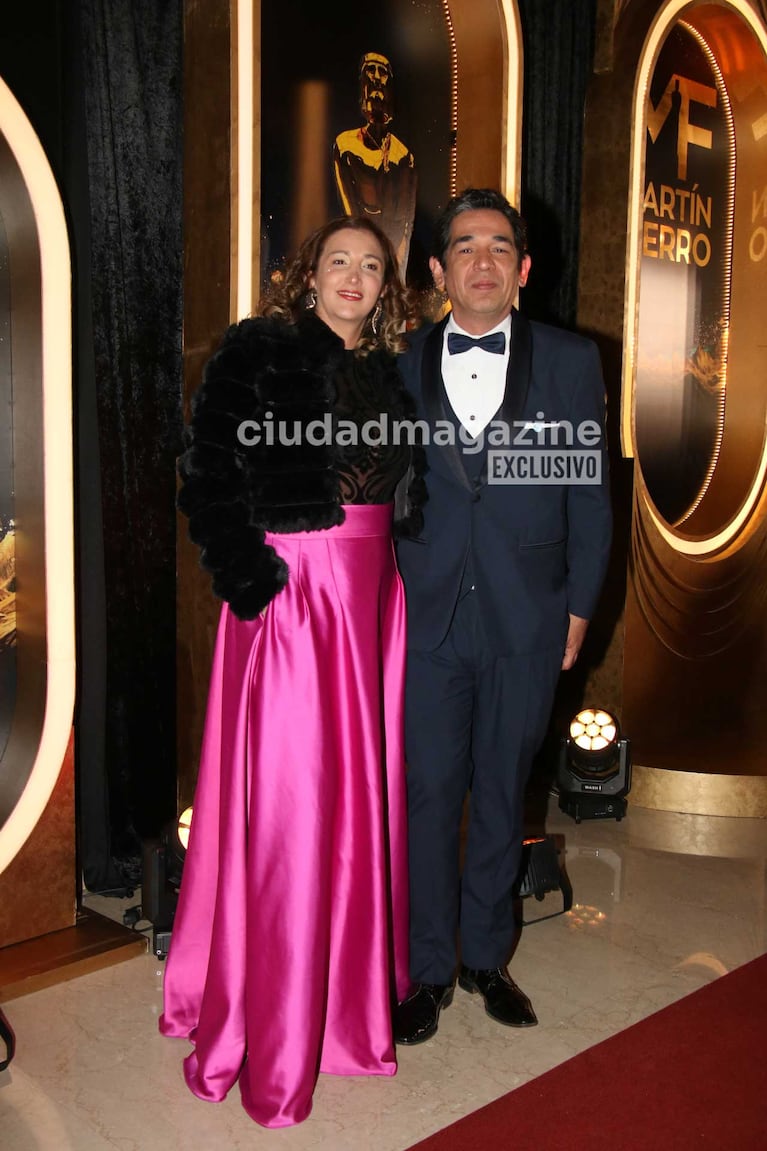 Alejandro Guatti y pareja (Foto: Movilpress)