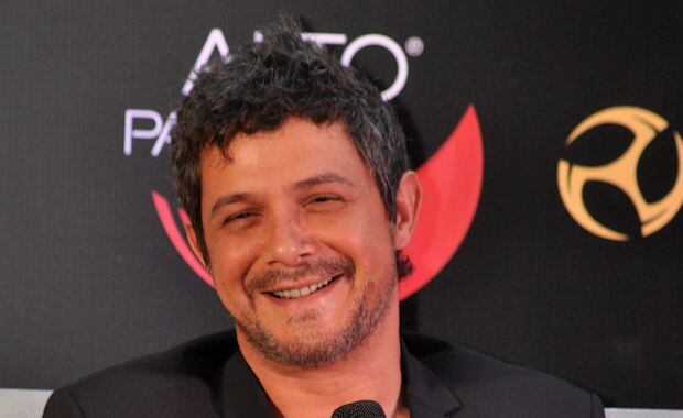 Alejandro Sanz, súper simpático, brindó una conferencia (Fotos: Jennifer Rubio). 