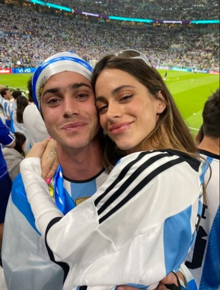 Alejandro Stoessel alentó con Tini y su hijo a la Selección junto a un especial mensaje: "El mejor regalo que me dio la vida"