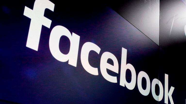 Alertan de una estafa en Facebook usa un falso sorteo de Xbox Series X como gancho. Foto: AP.