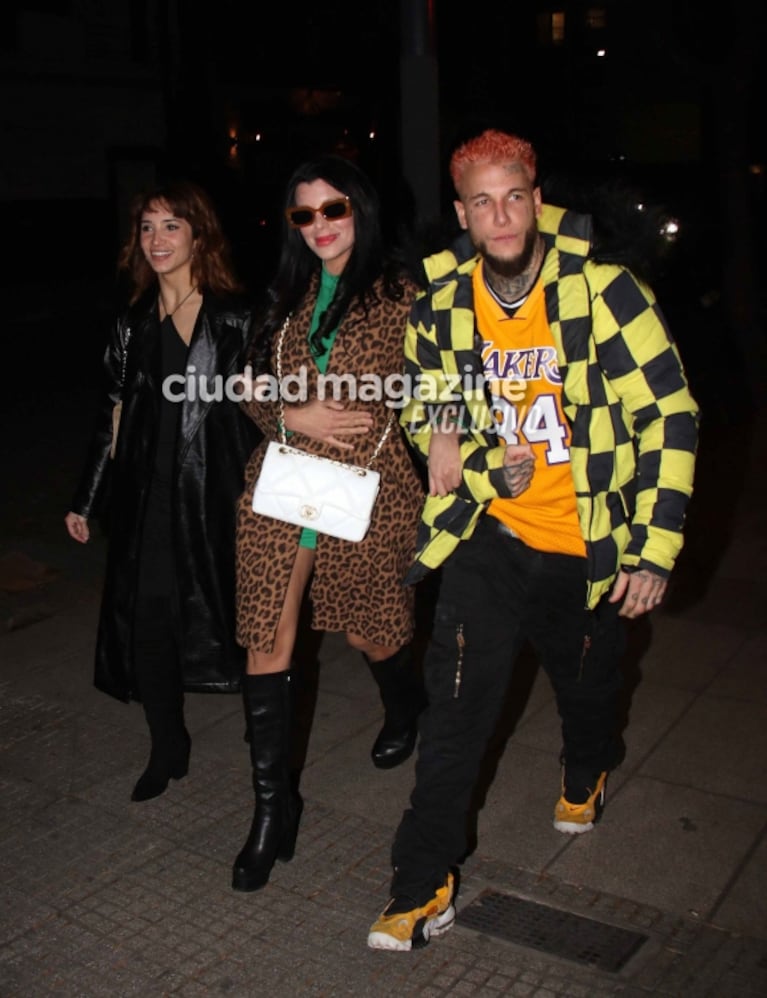 Alex Caniggia celebró a puro chape con Melody Luz: las fotos de la parejita junto a Charlotte Caniggia y su novio