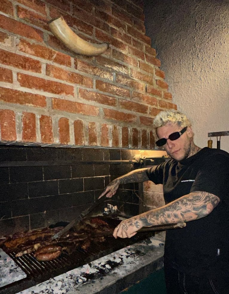 Alex Caniggia se burló de la inflación en Argentina con un fuerte video: “Sube el dólar y me chupa un huevo”