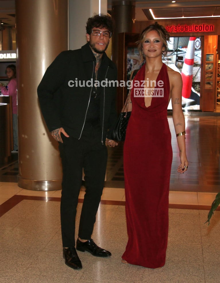 Alex Caniggia y Melody Luz en el estreno de Solo Fanáticos (Foto: Movilpress).