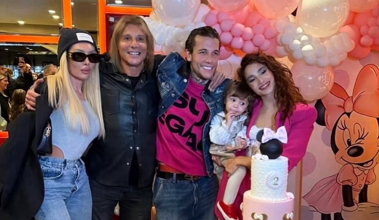 Alex Caniggia y Melody Luz festejaron el cumpleaños de Venezia con Claudio Paul y Sofía Bonelli | Créditos: Instagram @alexcaniggia