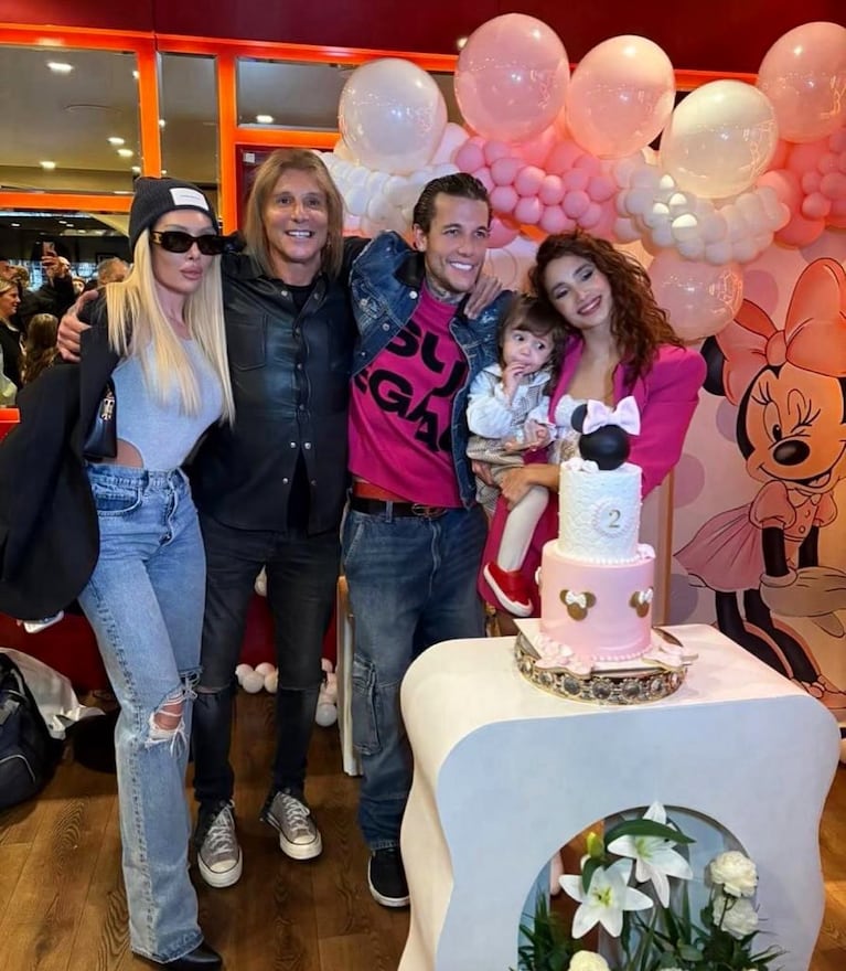 Alex Caniggia y Melody Luz festejaron el cumpleaños de Venezia con Claudio Paul y Sofía Bonelli | Créditos: Instagram @alexcaniggia