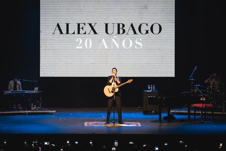 Alex Ubago enamoró a su público de Argentina e hizo Sold Out en el Teatro Broadway
