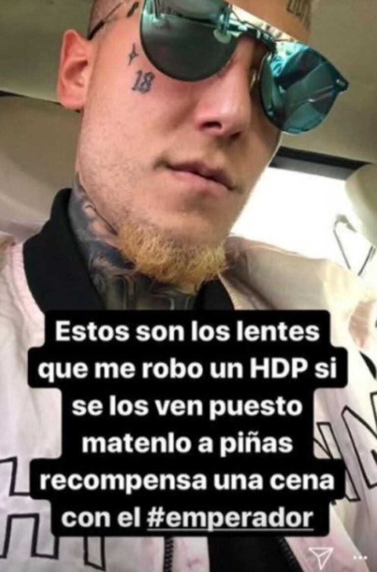 Alexander Caniggia se arrojó al público... no lo atajó nadie ¡y encima le robaron los lentes!