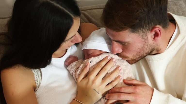 Alexis Mac Allister, Ailén Cova y Alaia. Fotos: Instagram @alemacallister y @ailencova