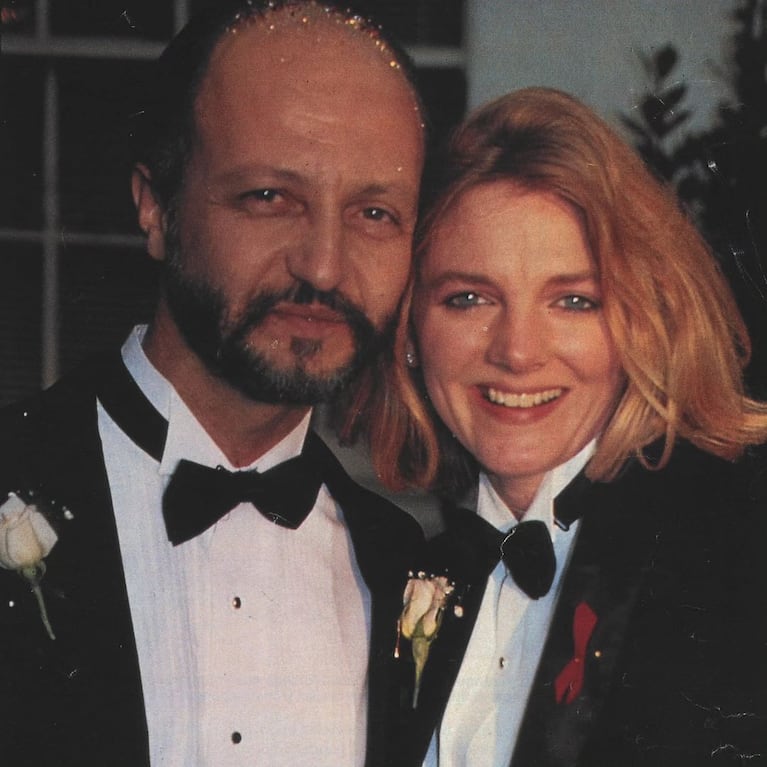 Alison Arngrim y Robert Paul Schoonover en el día de su casamiento, en 1993 (Instagram)