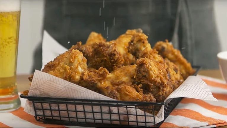 Alitas de pollo: con esta receta salen doradas y crujientes. Foto: Cucinare TV