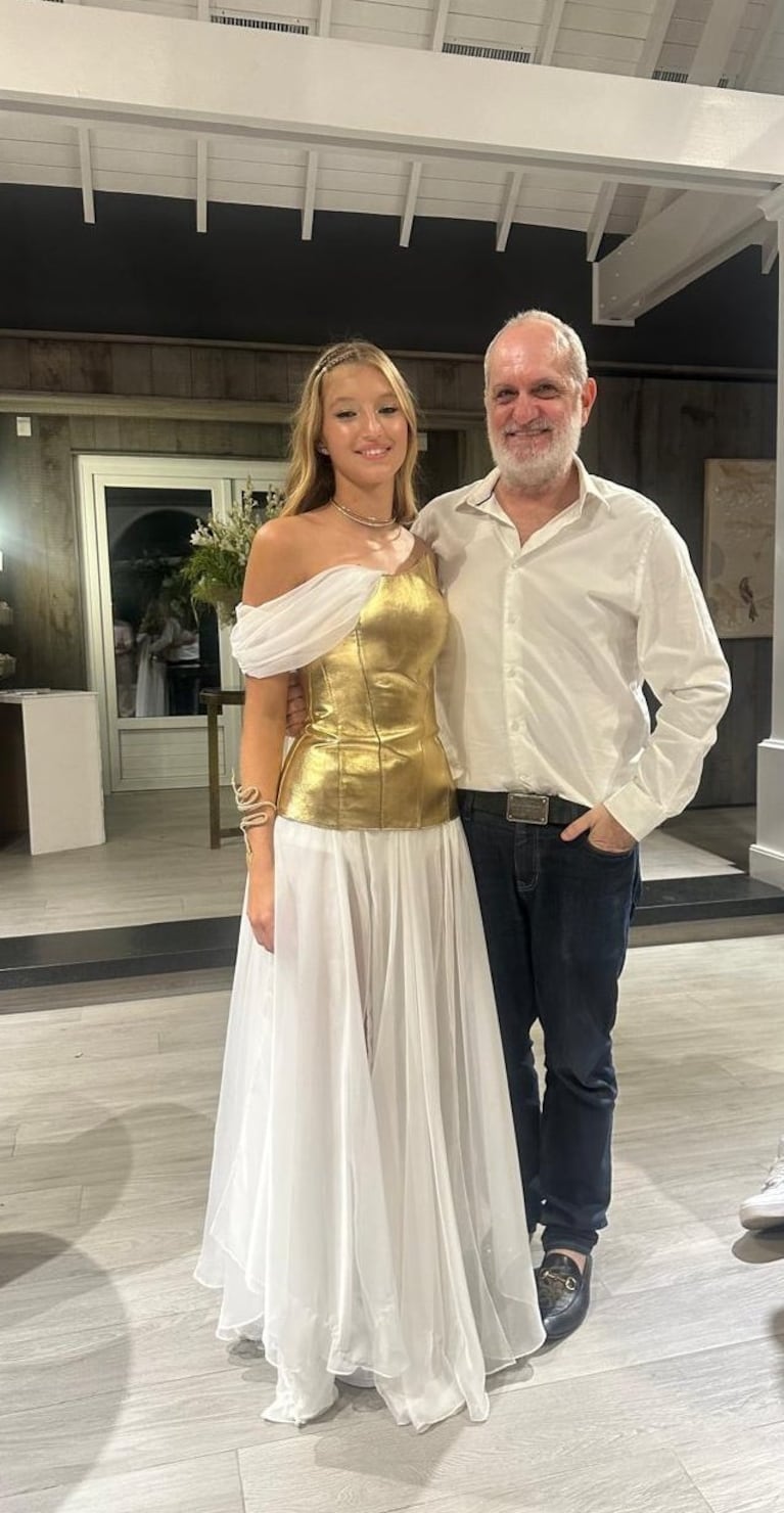 Allegra Cubero con su vestido de 15 por Laurencio Adot (Foto: X/@laurencioadot).