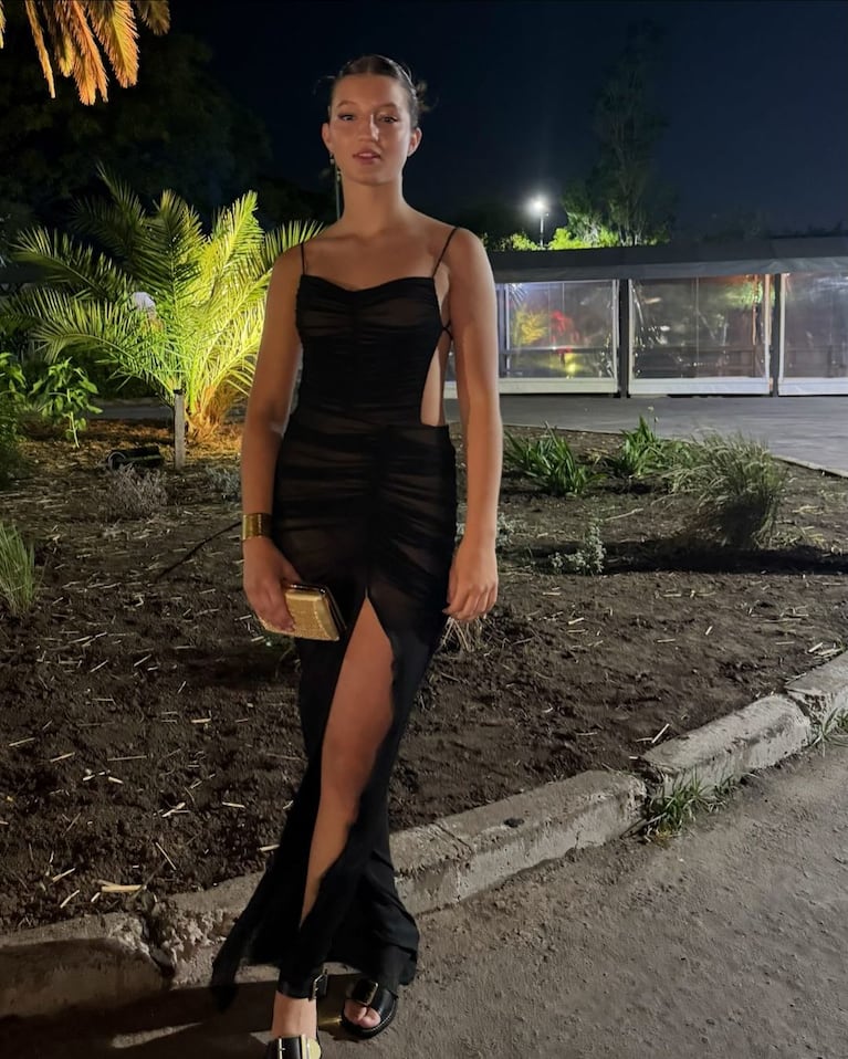 Allegra Cubero con un naked dress drapeado. (Foto: Instagram/@cubero.allegra)