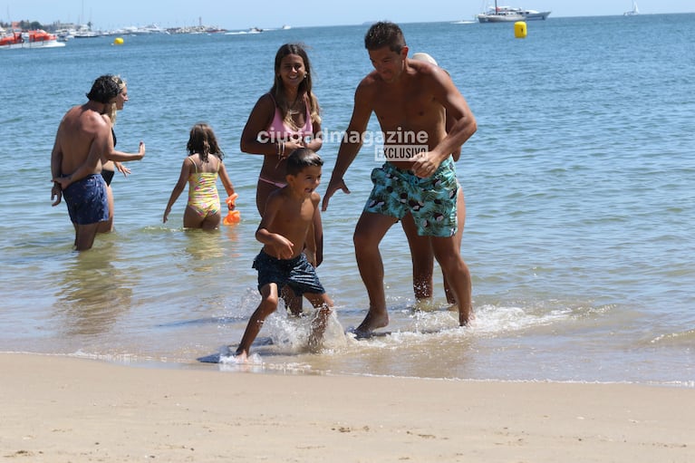 Amalia Granata con su familia en Punta del Este (Fotos: Ramiro Souto).