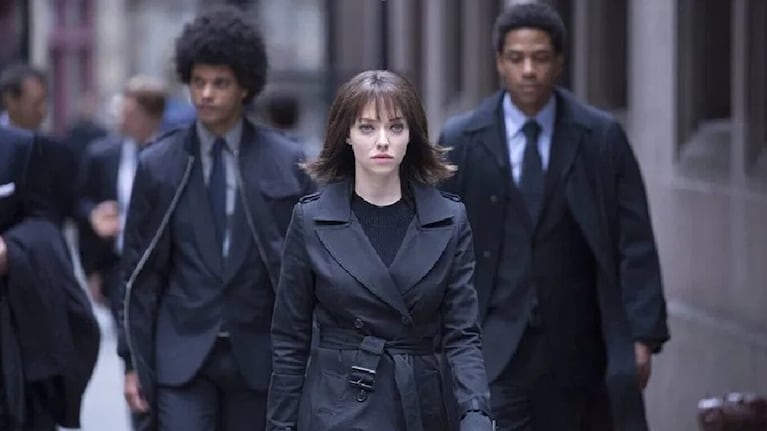 Amanda Seyfried es "La Chica", la presunta culpable.