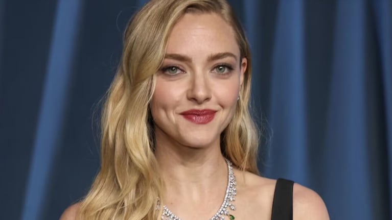 Amanda Seyfried protagoniza esta serie espiritual que arrasa en la plataforma de Disney+.