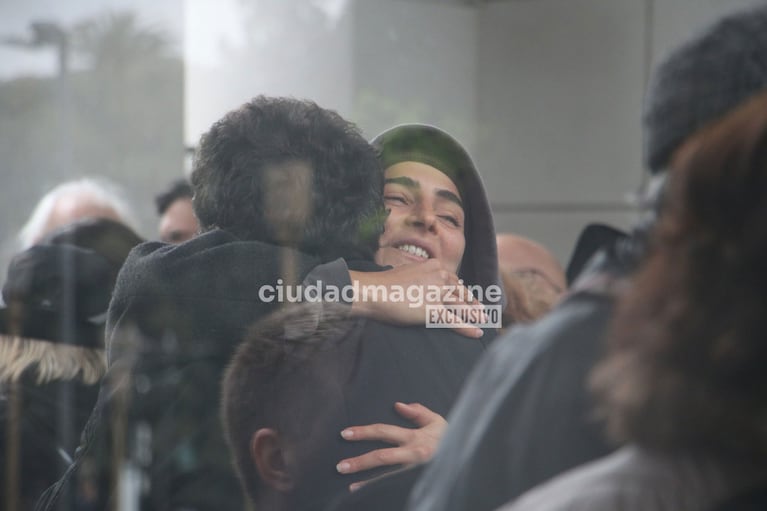 Ámbar De Benedictis en el último adiós a Piero . (Foto: Movilpress)