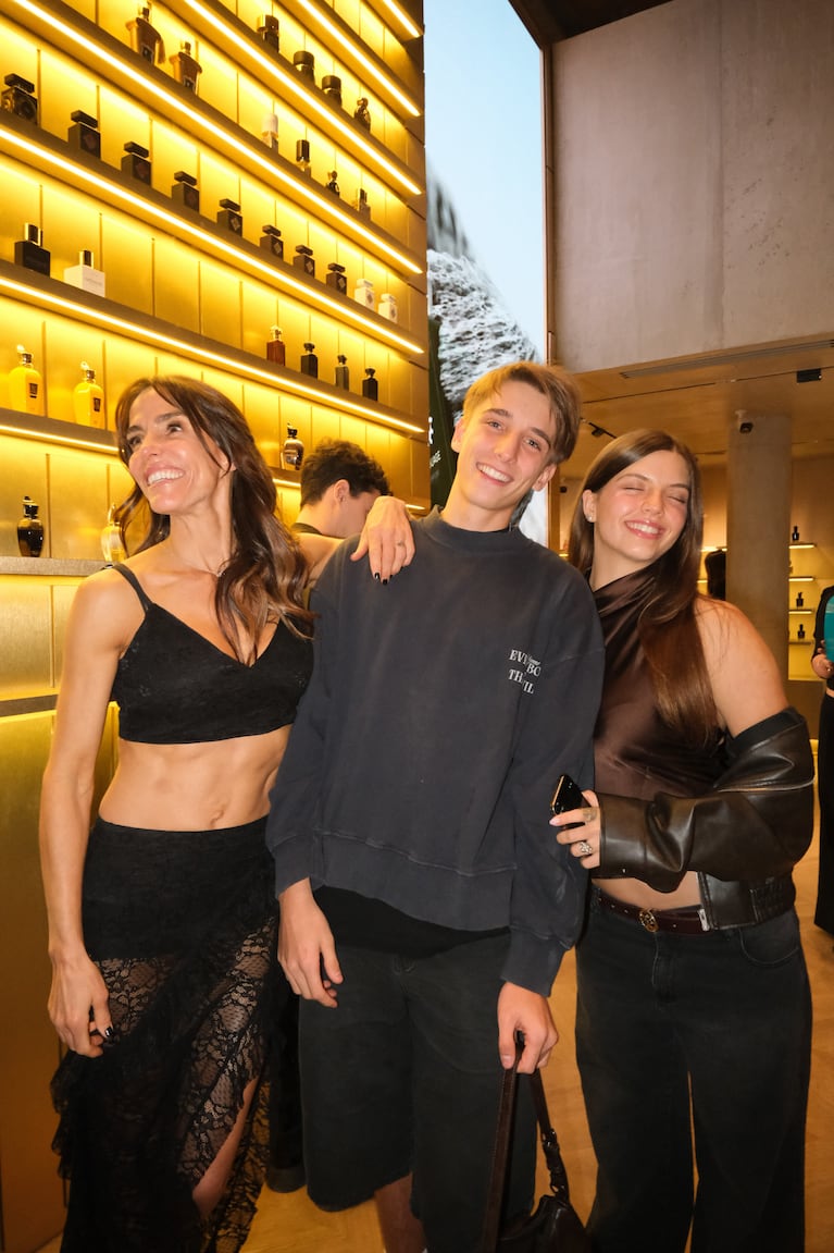 Ámbar de Benedictis, Valentino y Maxi López , María Susini y más famosos en un evento exclusivo de lujo: fotos