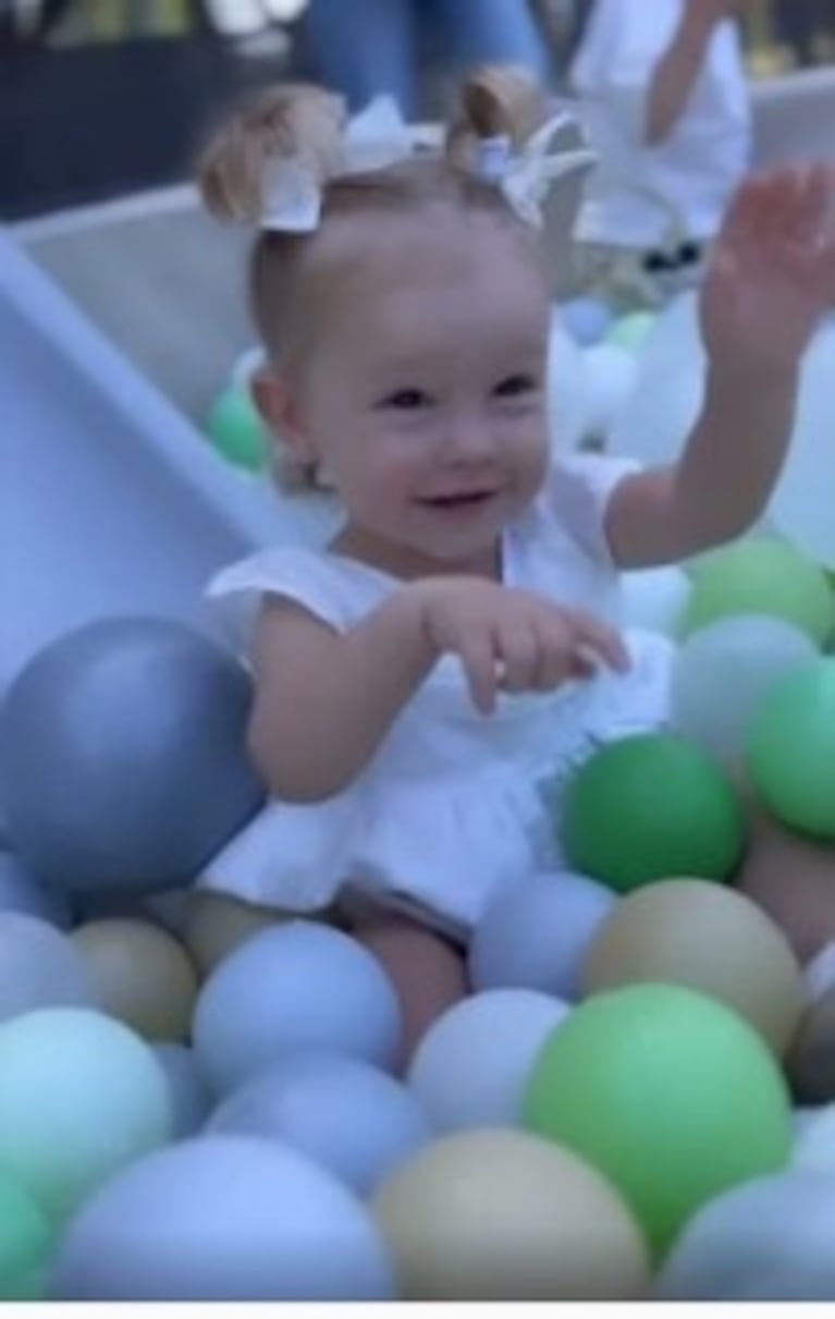 Ana García Moritán terminó la guardería: Pampita y Roberto lo festejaron con su hija