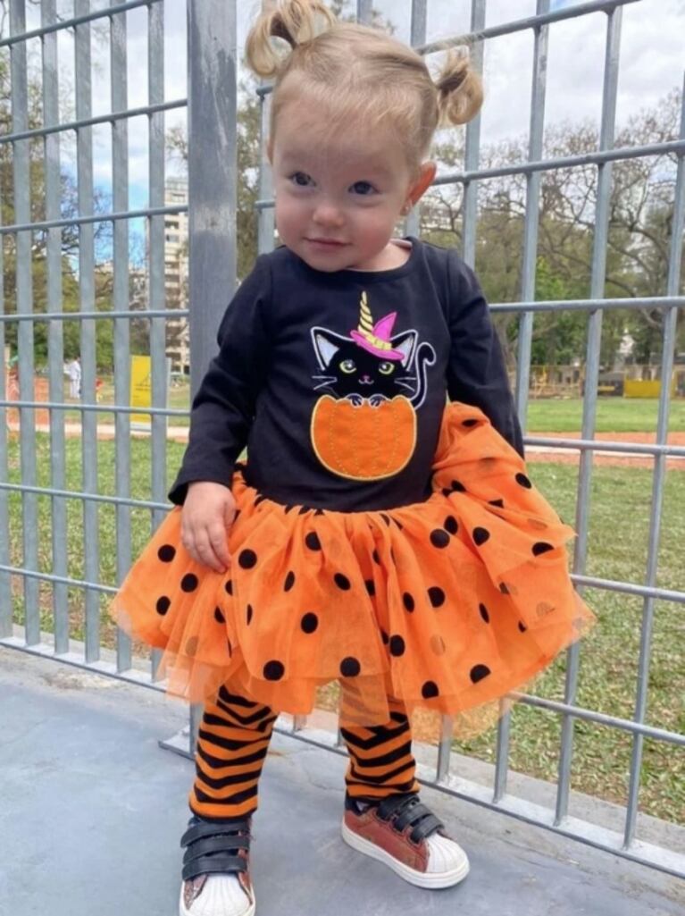 Ana, la hija de Pampita, enterneció las redes con su look de Halloween