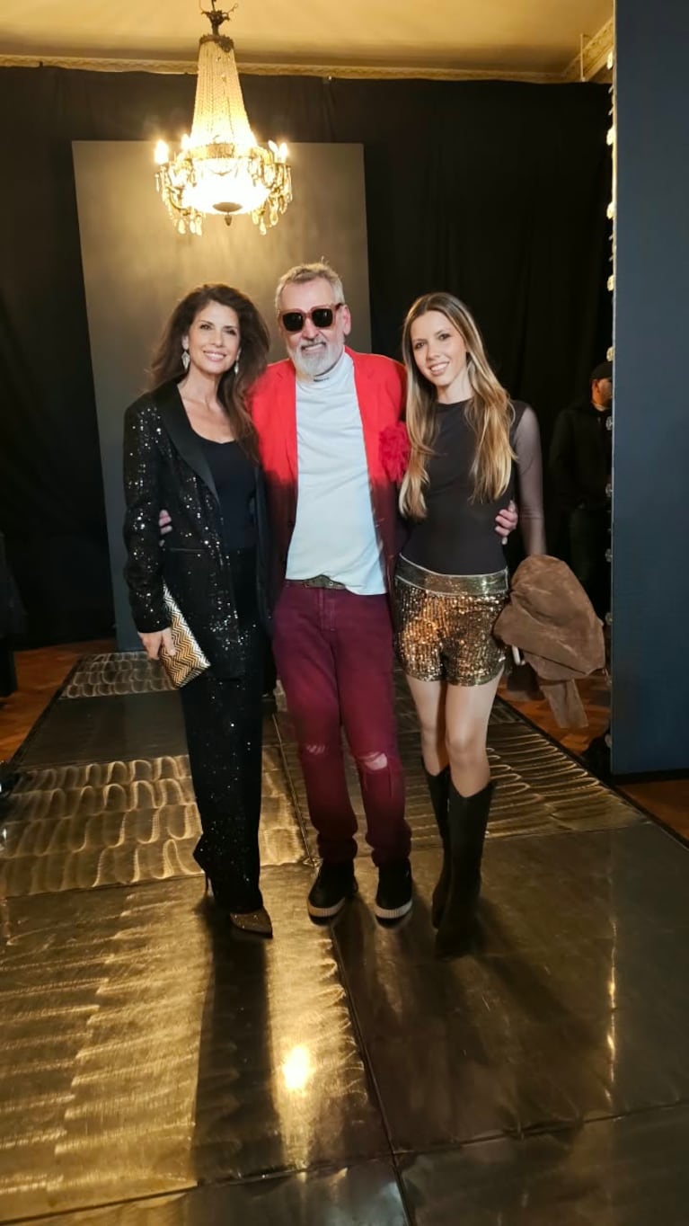 Analía Maiorana y Malena Terra en el desfile de Benito Fernández por sus 40 años en la moda (Foto: prensa).