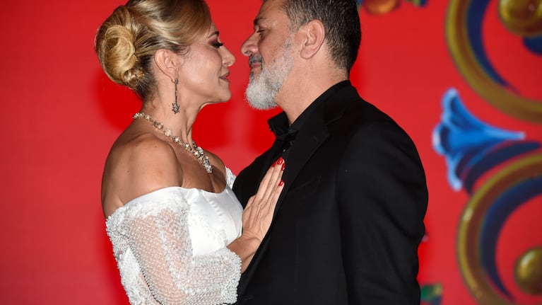 Andrea Ghidone y su pareja