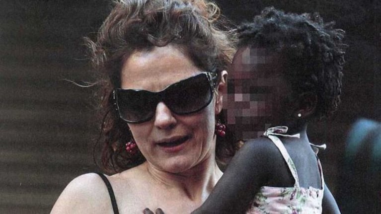 Andrea Pietra disfruta a pleno su maternidad. (Foto: Revista Paparazzi)