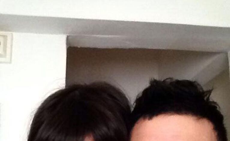 Andrea Rincón y Ale Sergi, enamorados en Miami (Foto: Twitter). 