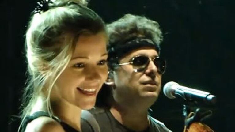 Andrés Calamaro defendió el honor de su novia en Twitter. (Foto: Web)