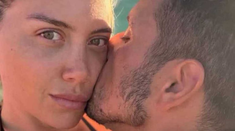 Ángel de Brito aseguró que Wanda Nara y Martín Migueles estuvieron a los besos en la pileta del Chateau