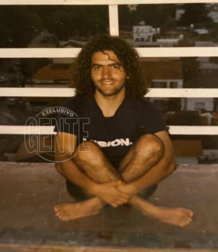 Ángel de Brito mostró las fotos de su infancia y reveló un dato que lo enorgullece: "Fui abanderado toda la primaria"