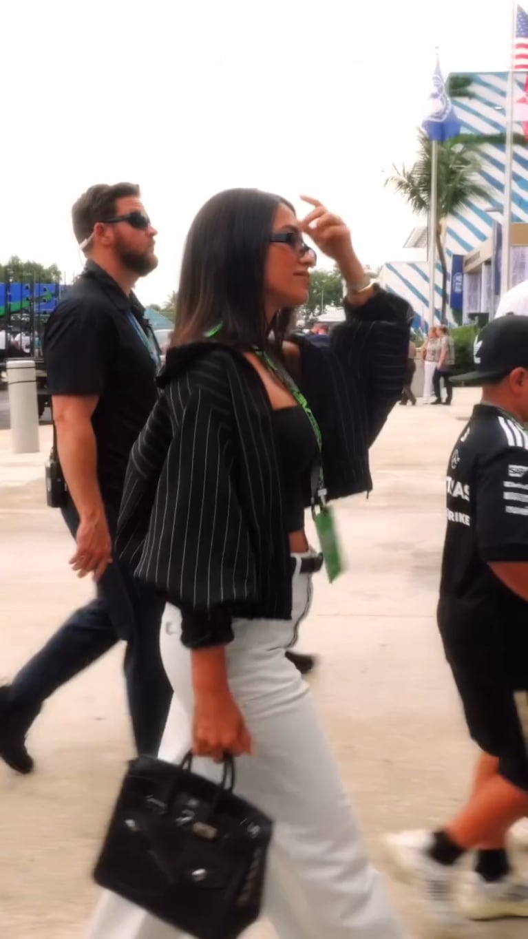 Antonela Roccuzzo deslumbró en la Fórmula 1 (Capturas de Instagram @antonelaroccuzzo)