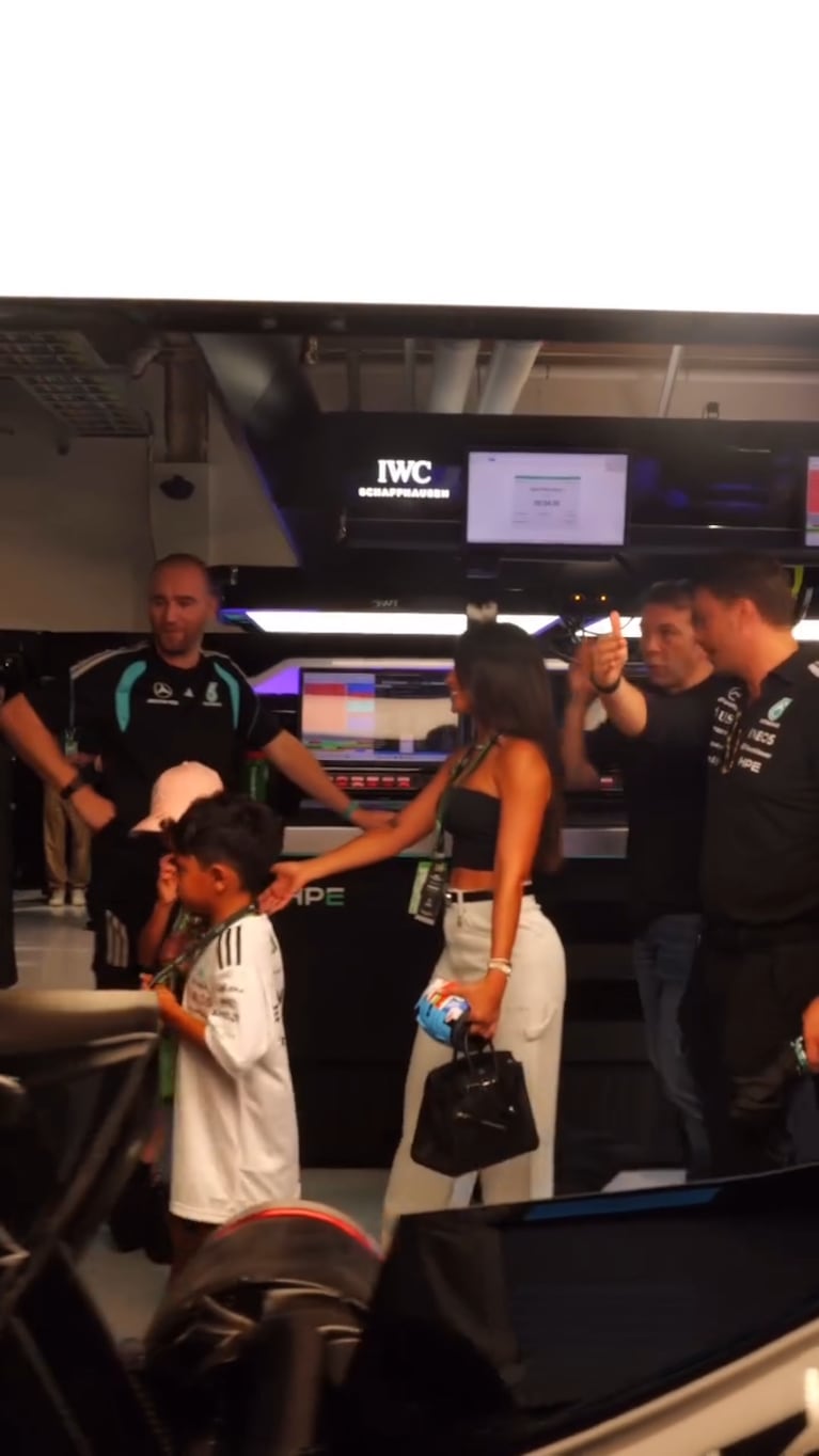 Antonela Roccuzzo deslumbró en la Fórmula 1 (Capturas de Instagram @antonelaroccuzzo)