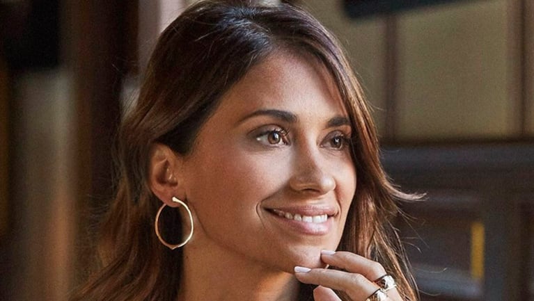 Antonela Roccuzzo mostró el fuerte tratamiento capilar que se hace.