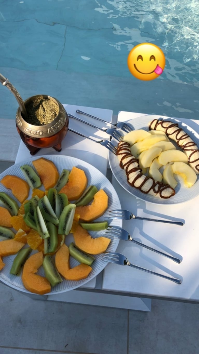 Antonela Roccuzzo mostró su particular merienda: mucha fruta… ¡y mate!