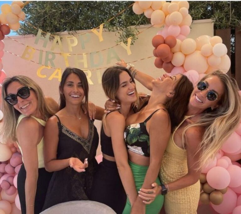 Antonela Roccuzzo pasó una divertida tarde con esposas de futbolistas