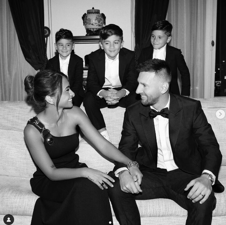 Antonela Roccuzzo posteó las fotos más emotivas con Lionel Messi y sus tres hijos en el back del Balón de Oro