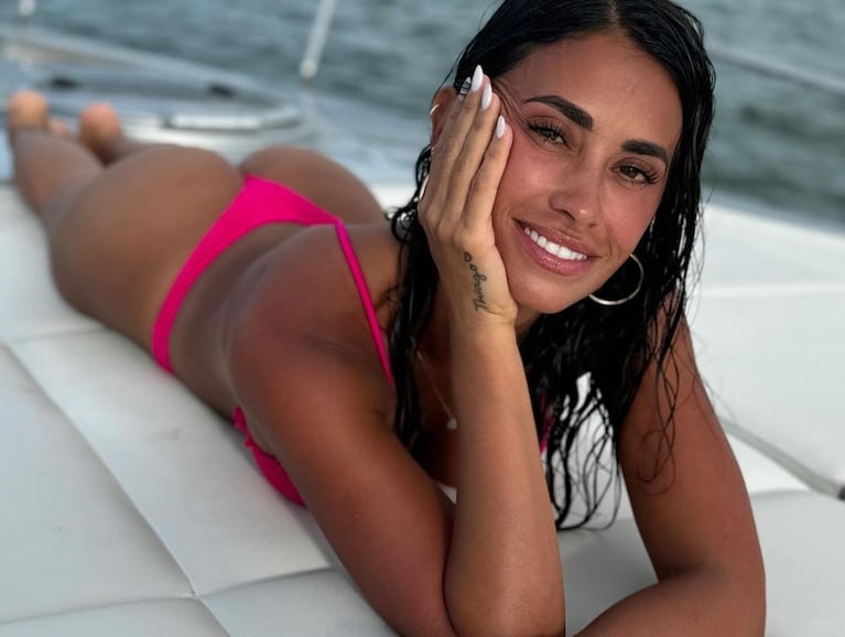 Antonela Roccuzzo publicó fotos con Leo Messi en un lujoso yate y un detalle en su cuerpo llamó la atención