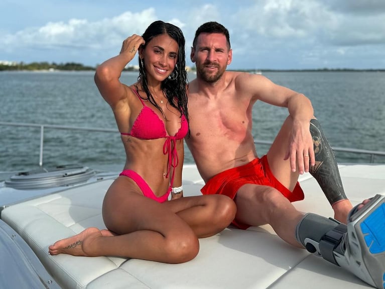 Antonela Roccuzzo publicó fotos con Leo Messi en un lujoso yate y un detalle en su cuerpo llamó la atención