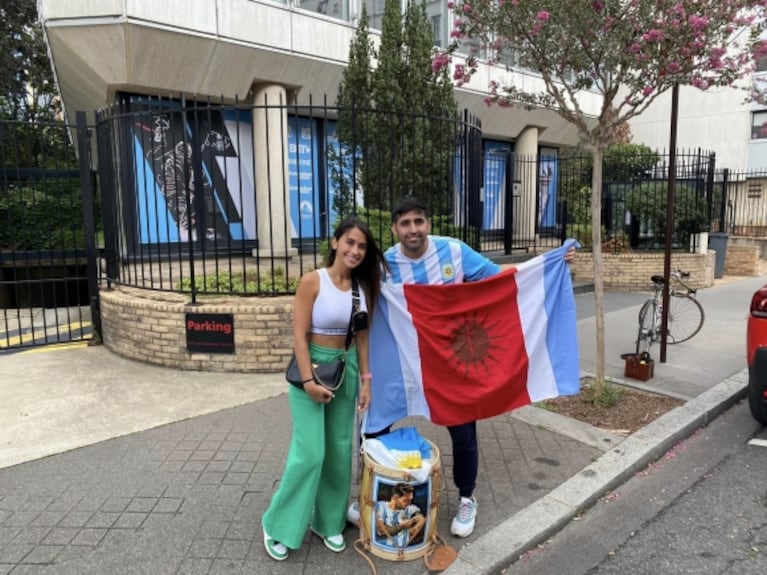 Antonela Roccuzzo sorprendió a un argentino que les tocó el timbre a los Messi