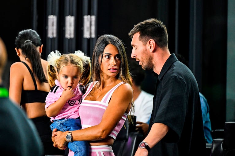Antonela Roccuzzo y Lionel Messi.