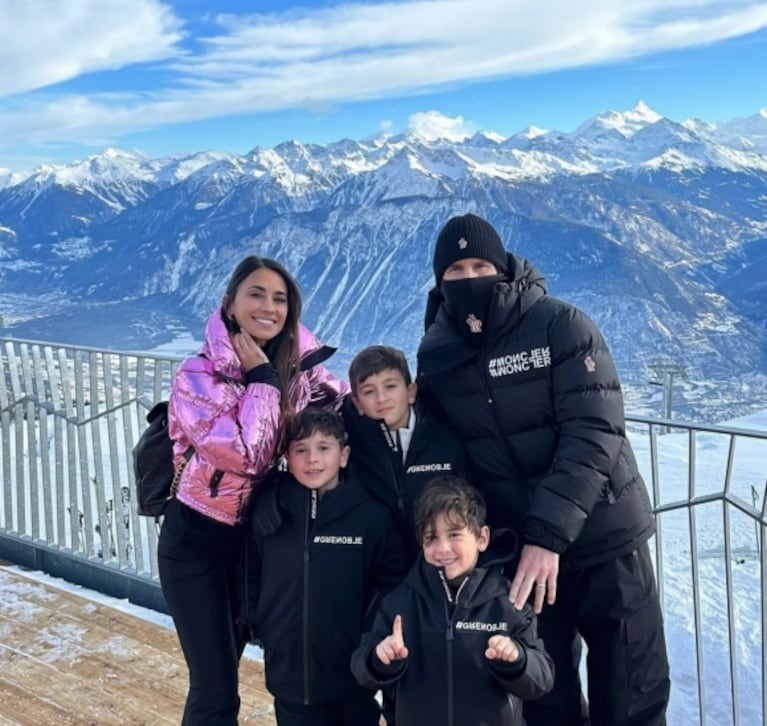 Antonela Roccuzzo y Lionel Messi, de vacaciones en los Alpes: el álbum de fotos en la nieve