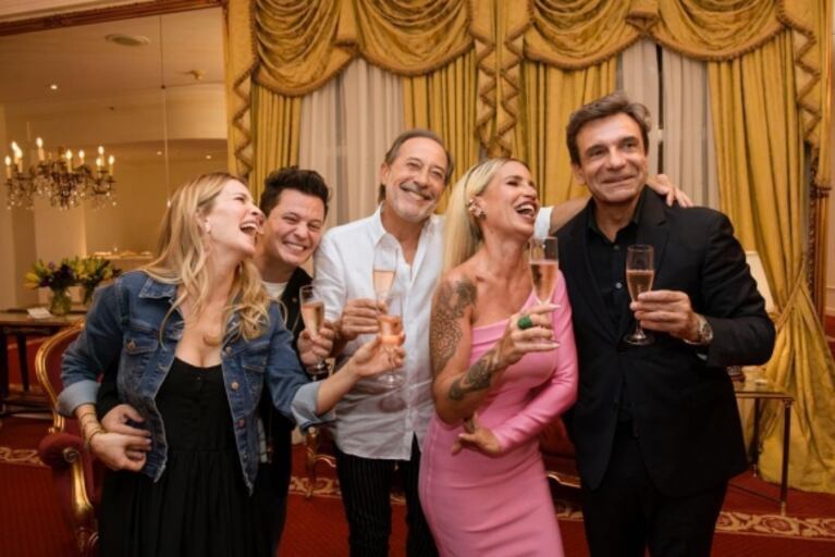 Anuncian el estreno de Casados con Hijos en el teatro: las fotos del elenco y la sorpresiva participación de Michael Bublé