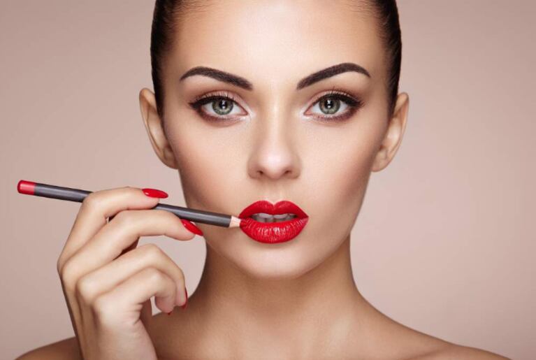 Aprendé cómo usar maquillaje a diario y no sufrir los efectos secundarios 
