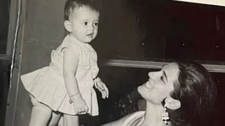 Araceli González mostró fotos privadas a 7 años de la muerte de su madre