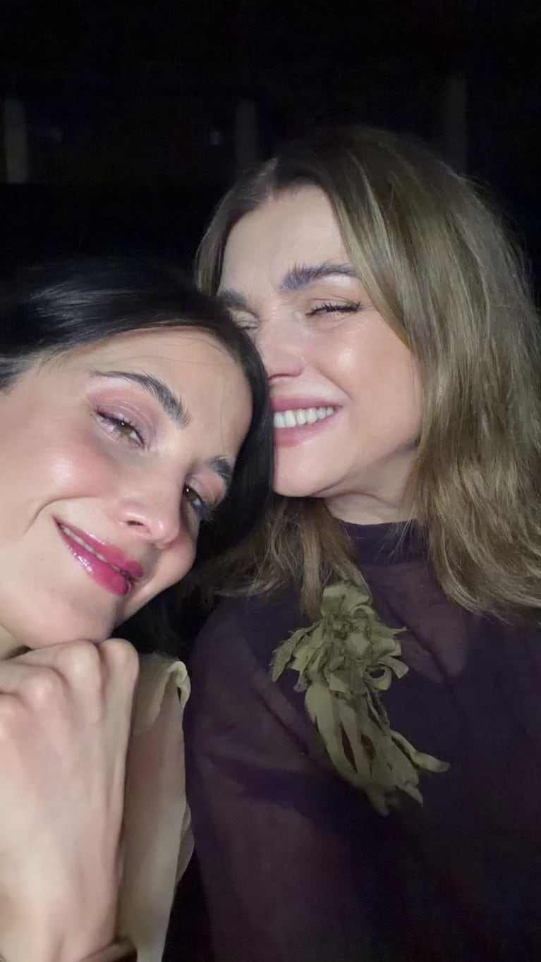 Araceli González y Flor Torrente en el desfile de Gonzalo Andrade (Foto de Instagram)