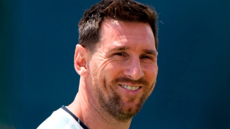 Argentina's Lionel Messi walks to training for the the World Cup soccer tournament Tuesday, June 23, 2026, in Kansas City, Kan. (AP Photo/Charlie Riedel)